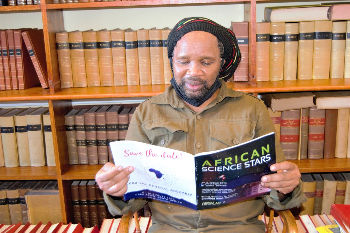 AfriScienceStar's tweet photo. Sivuyile Manxoyi, Manager of SALT Collateral Benefits Program at SAAO, was happy to get his copy when we visited him at @SAAO today. Grab your free soft copy, Link in bio.

#Astronomy
#Space https://t.co/mf8WxzzXxj