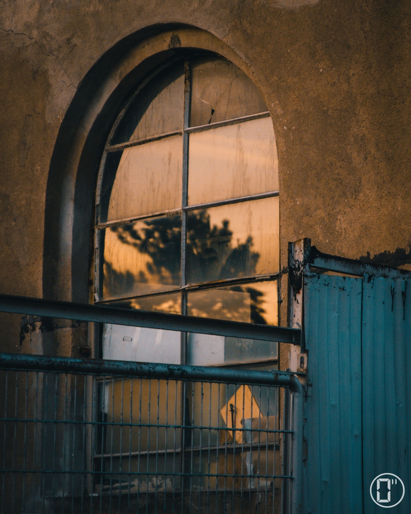 0SecondThoughts's tweet photo. As I said yesterday I didn't take a single photo during my time off.
But now I feel my creativity coming back. I am eager to take my camera out for a walk again. Hopefully I have'nt forgotten too much. 😉⁠
⁠
#goldenwindow #streetphotography https://t.co/IBjttYv3ZC