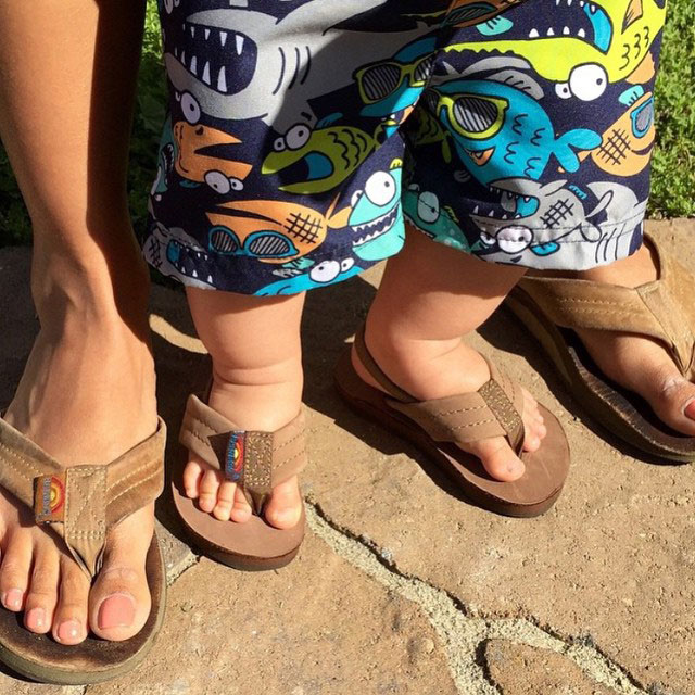 SandDollarLife's tweet photo. Rainbow sandals are a classic summer staple and we have some for everyone in the family! 👣😊🌞

#rainbowsandals #flipflops #sanddollarlifestyles https://t.co/BaJaBdeBOn