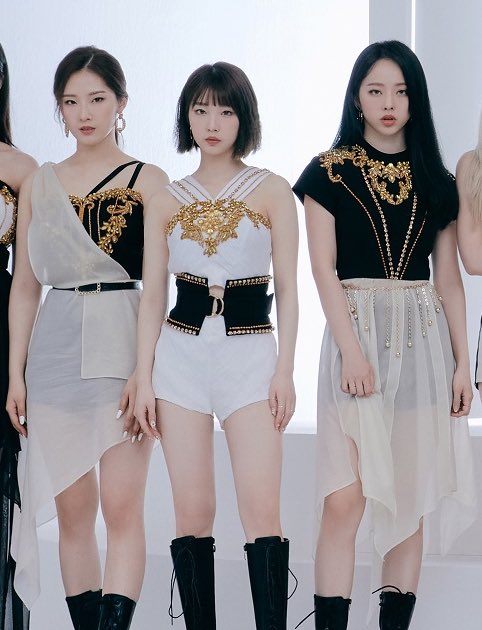 YALL IT’S YEOVISEUL