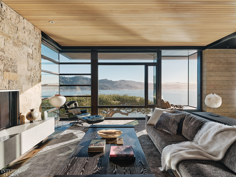 InteriorDesign's tweet image. Aidlin Darling Design carves out a soaring home on a Bay Area precipice: bit.ly/2SsFrRL
