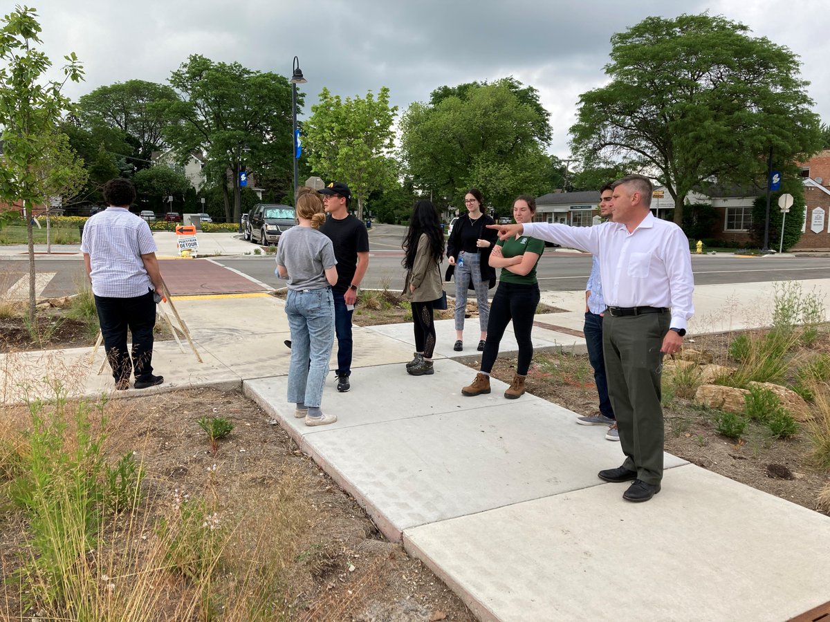 DuPageSWM's tweet photo. This week, @DuPageCounty interns toured @VillageofCH's Downtown Revitalization Project, including their new train station. The project boasts several environmental features, including rain gardens, green roofs and permeable pavers to improve water quality. https://t.co/qQqj2S5oeb