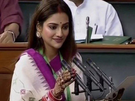 im_PVM's tweet photo. Married or Unmarried? (Live-in)??
Destination wedding in Turkey, so void according to Indian Law 😂😃
Later have baby with other man to claim money
Such women are just #FamilyDestroyers and #golddiggers 

#NusratJahan 
#ShwetaTiwari etc

#AlimonyScam
#BoycottMarriage
Go #MGTOW https://t.co/3xzznuPK4h