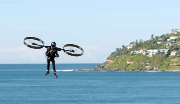 CopterPack: een rugzak waarmee je kunt vliegen. freshgadgets.nl/copterpack-een…