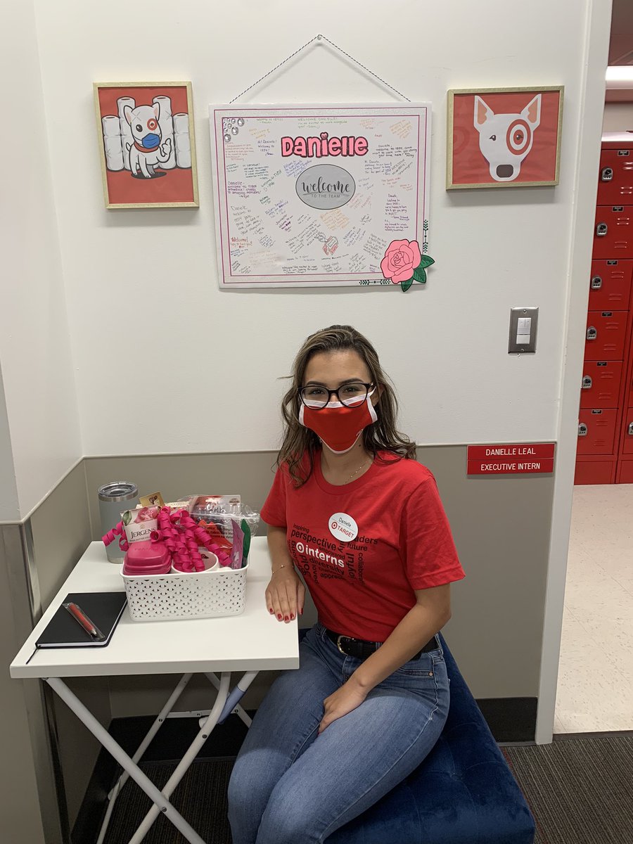 Welcoming our intern Danielle 👩‍💼🎯 #DreamTeam