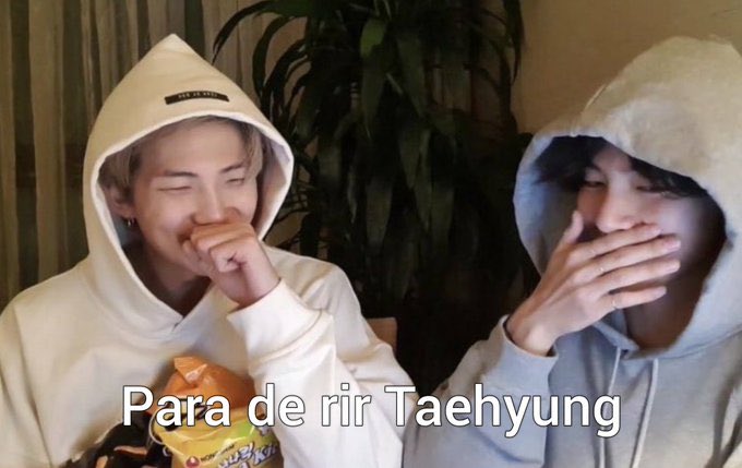 btspathbr's tweet photo. "qual é o nome da montanha que o ARMY não pode nunca escalar? (nota: piada de tiozao)"  jin pode falar que foi você https://t.co/yes9xFuuzg