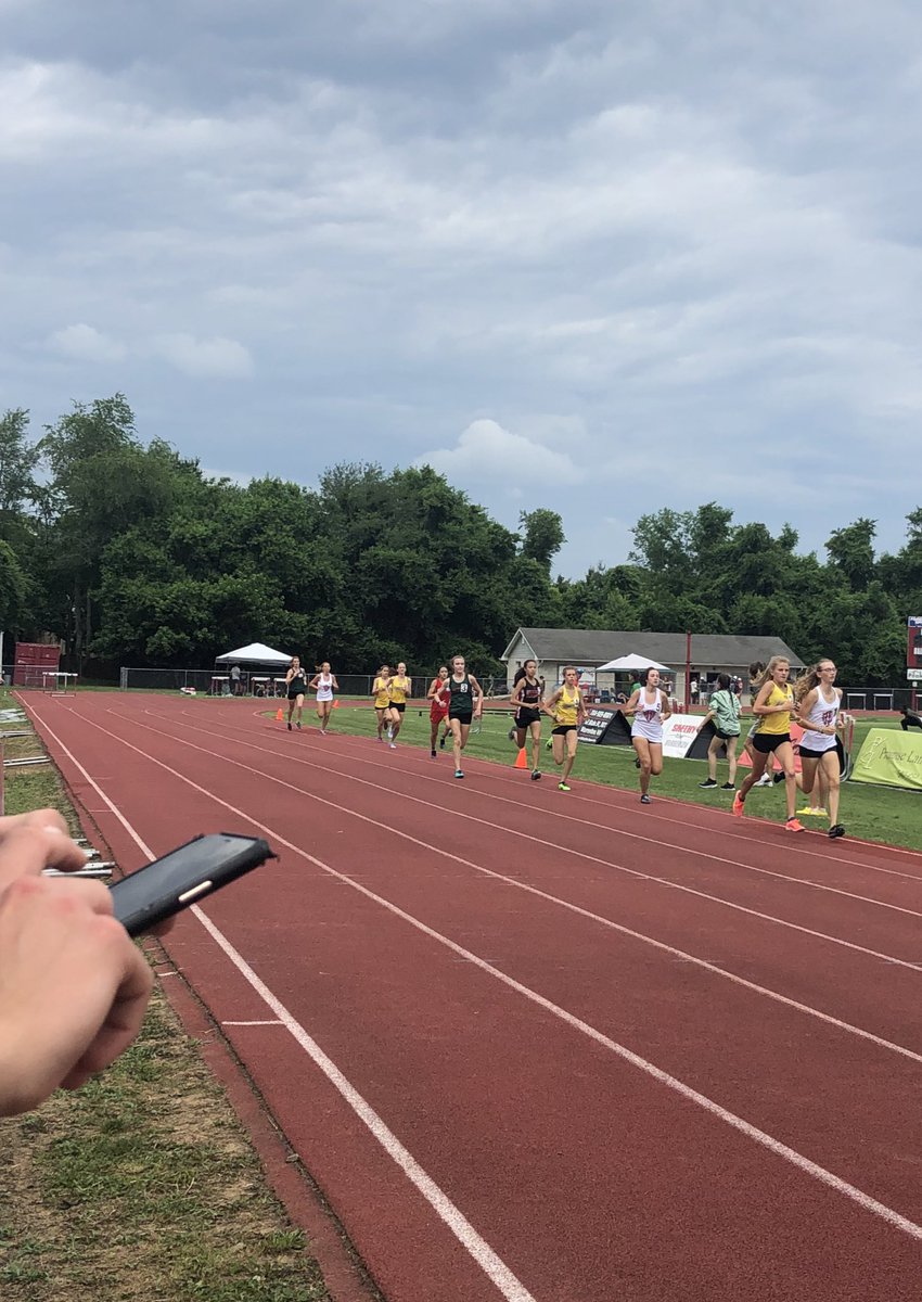 KRHS_Track1's tweet photo. Congratulations to all athletes that competed in regionals today! You can check the results in Milestat! Many are advancing forward to states! Girls placed 4th overall and boys got 12th. the 4x800 team broke the school record and Becca Harkness broke the 400m record too! https://t.co/yYCSSw2RQ3
