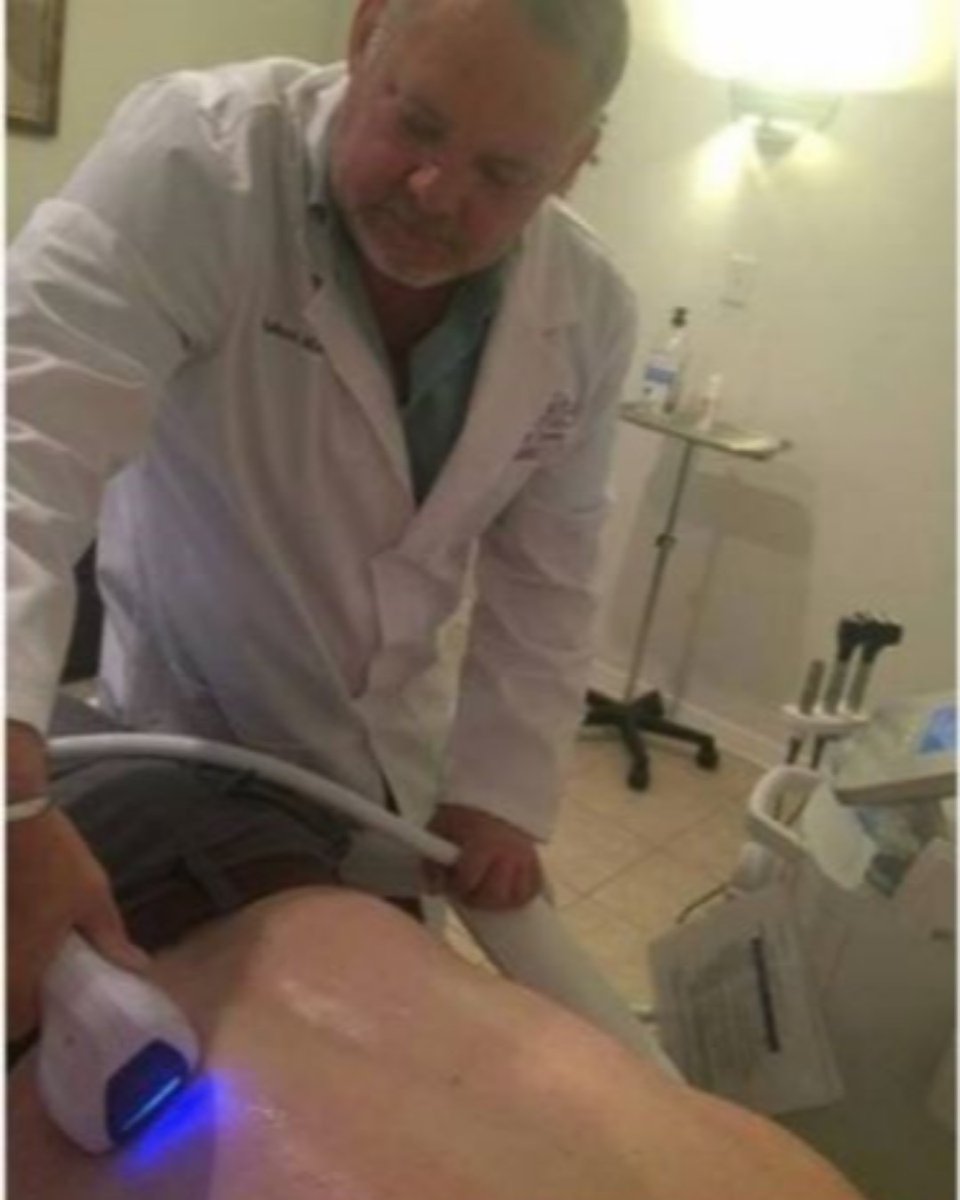 khwclinic's tweet photo. Feeling a little too hairy these days? 
We offer Diolaze Laser Hair Removal. 
It's quick , minimal discomfort 281-852-1800  
https://t.co/KtmJZgW3tB https://t.co/isbKhLs8VJ #kingwoodhealthwellnessl#khwclinic#kingwood https://t.co/BDjShlqcCk