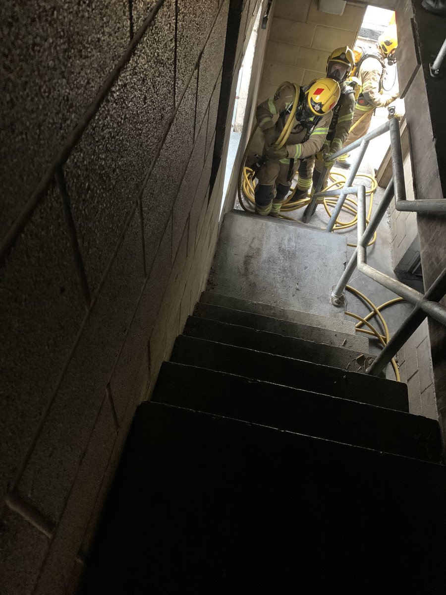 StaveleyOnCall's tweet photo. 🚒 Breathing Apparatus training for Staveley On-Call this evening, this helps us ensure we are maintaining our operational preparedness @DerbyshireFRS https://t.co/VKSj8sXjR8