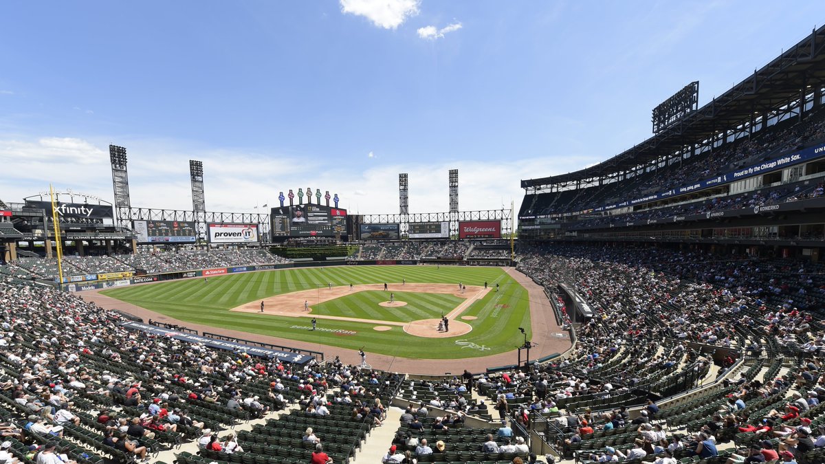 whitesox's tweet photo. 100% capacity beginning June 25. See you all there! 🏠 https://t.co/aHpYFYVuv5