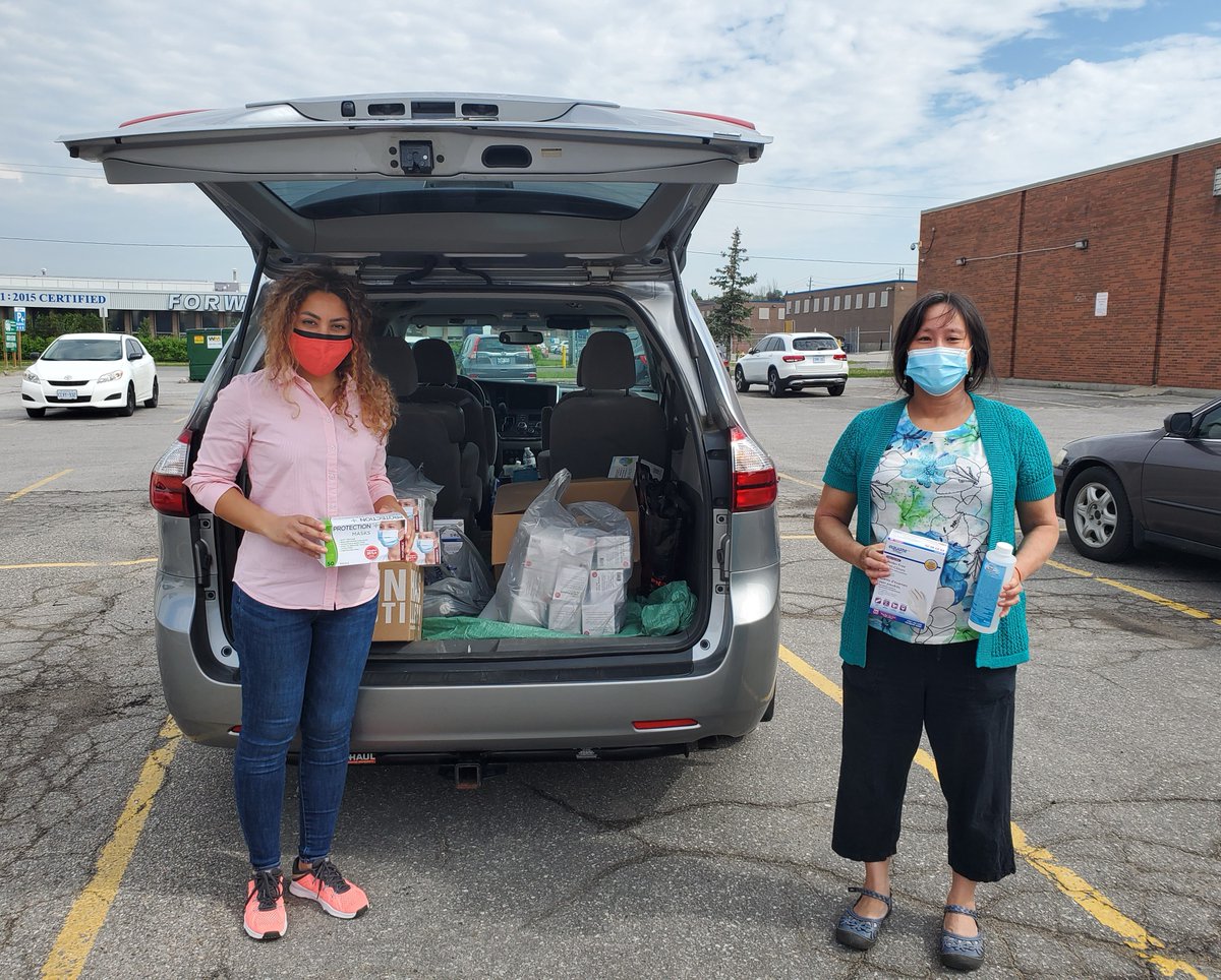 Check out Mahla and Senthil from our VDF Vertical team helping out the community. We teamed up with MP Jean Yip to donate gloves, masks, hand sanitizers and wipes to help our frontline workers at Vitamenssana.  #vdfvertical #Vita #IAMVITA #vaccine #protection #safety #stayhealthy