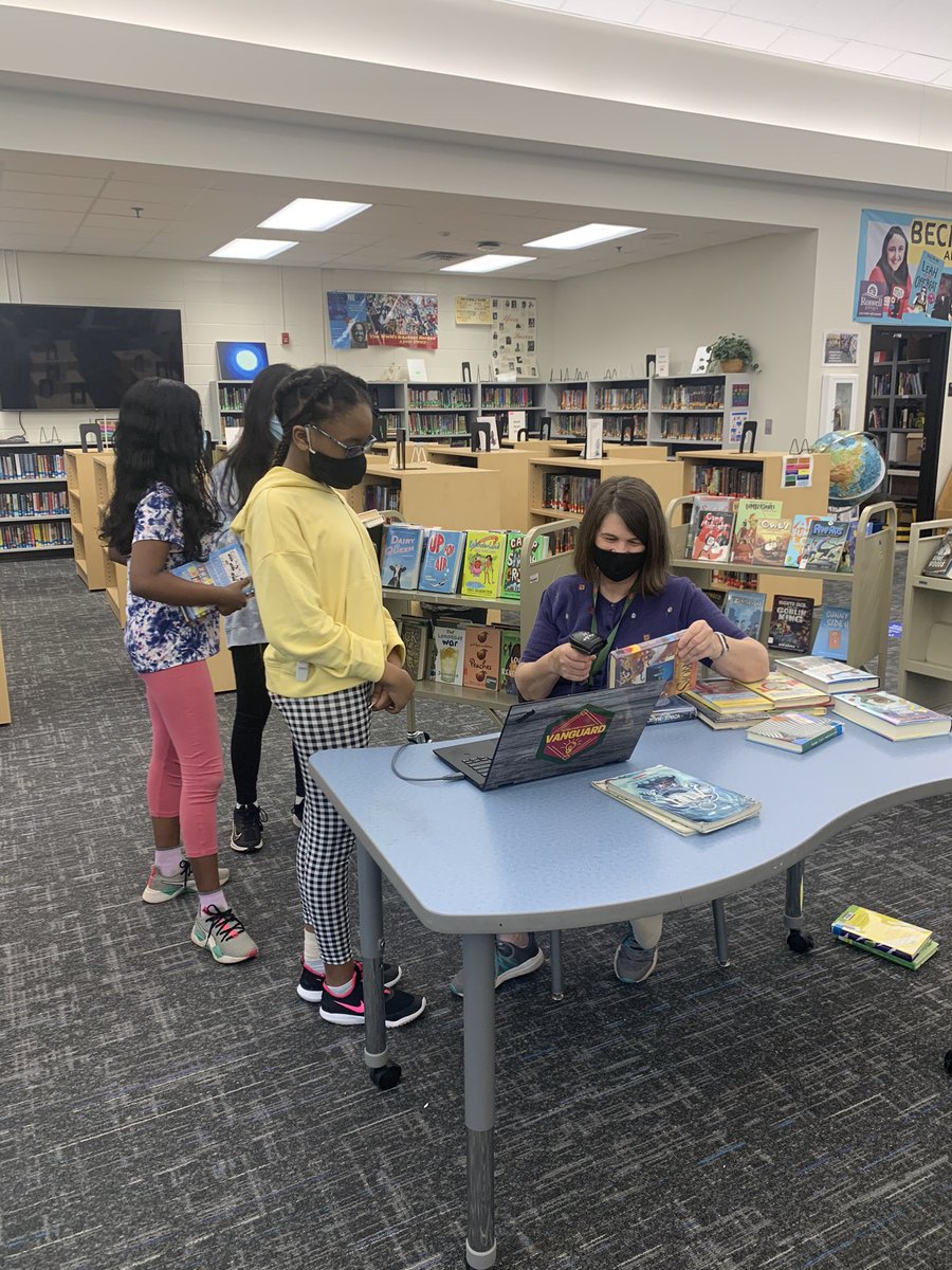 summer learning today: collaborative groups, sharing work in person, media center book talks and check outs...feels SO nice to get some routines back in practice  

@WBMSprincipal <a href="/mgarnerwbms/">Michelle Garner</a> <a href="/brownatwbms/">Nan Brown</a> <a href="/teachthepeach/">Katie Bartlett</a>