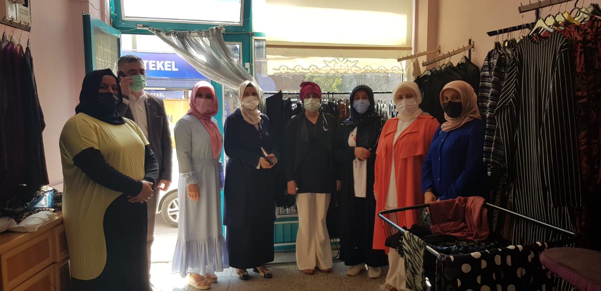 yaseminturan54's tweet photo. Karapürçek ilçemizde esnafımızı ziyaret ederek hayırlı bereketli kazançlar diledik. 

@aysekesir 
@AKKADINGM 
@yunustever https://t.co/UWeFOofZrP