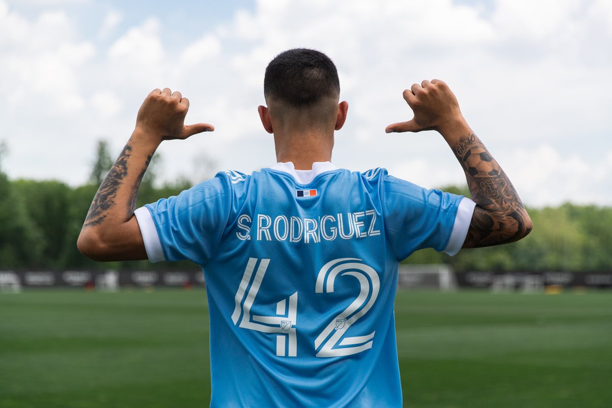 23SRodriguez's tweet photo. Thank you very much @nycfc for welcoming me. It is an honor to be part of this family🔵⚪️🗽

Muchas gracias @nycfc por abrirme las puertas. Es un honor poder ser parte de esta familia🔵⚪️🗽 https://t.co/lLEJ36t6ff