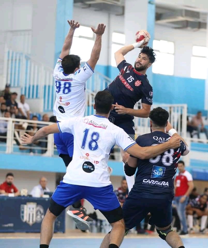 TeamCA_Officiel's tweet photo. 📸 Photos du match #EMMCA 
🤾‍♂️ #HandCA | Championnat 🇹🇳 

▫️EM Mahdia [22-24] Club Africain 🇦🇹

#ForzaCA 👊 | #TeamCA 🔴⚪ https://t.co/I1ipcJj7hf