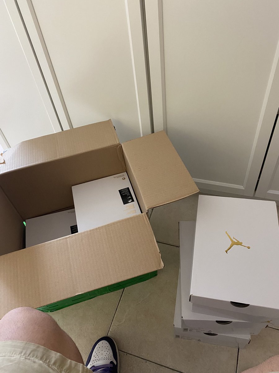 Thanks to <a href="/reshipint/">Reship International</a> and @YKZh_10 for the best reship service 👨‍🍳