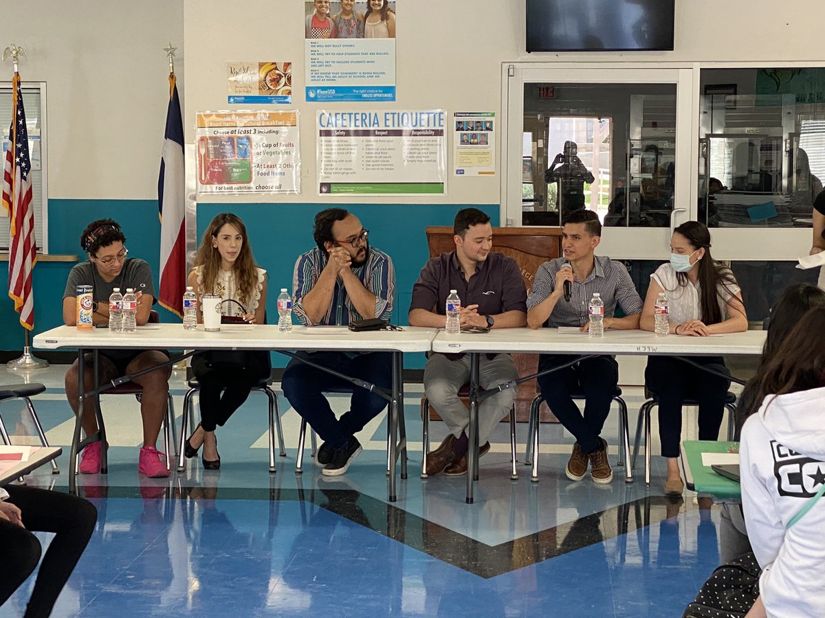 The community and family through MECHS is something special. Alumni: Stibaly, Daniel, Leslie, Cesar, Jasmin, Isidro came back to share inspirational messages, insight, and advice to our incoming freshmen, Class of 2025. Once a Phoenix, Always a Phoenix! #PhoenixFamily #TeamSISD