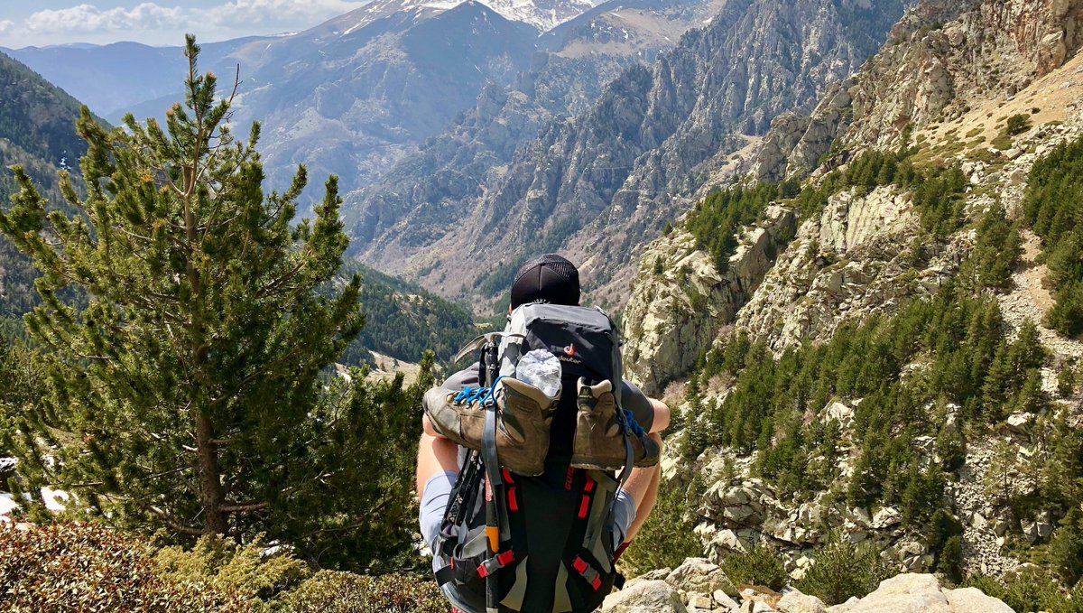proteinpuck's tweet photo. "Blessed are the curious, for they shall have the adventures." 🥾⛰️☀️⁠

Happy Humpday, go find your adventure!⁠
⁠ https://t.co/zb4RKb5yjN