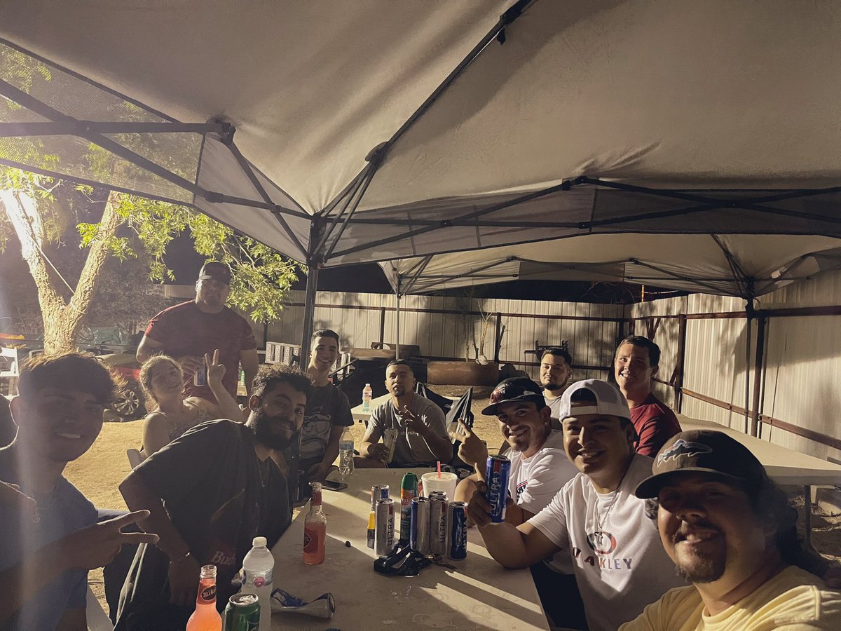 You can’t beat being with the homies @lukas_singh1 <a href="/jesse_rivero/">Jesse Rivero</a> <a href="/Fabian_Montoya_/">Fab🛸</a> @Tvelasco34 <a href="/JayCastro_23/">JΛY ✞</a> <a href="/Alex_13williams/">Alex</a> <a href="/jmanmt02/">j.</a> <a href="/nxaustin/">austin</a> <a href="/AArcides/">Alec Arcides</a>