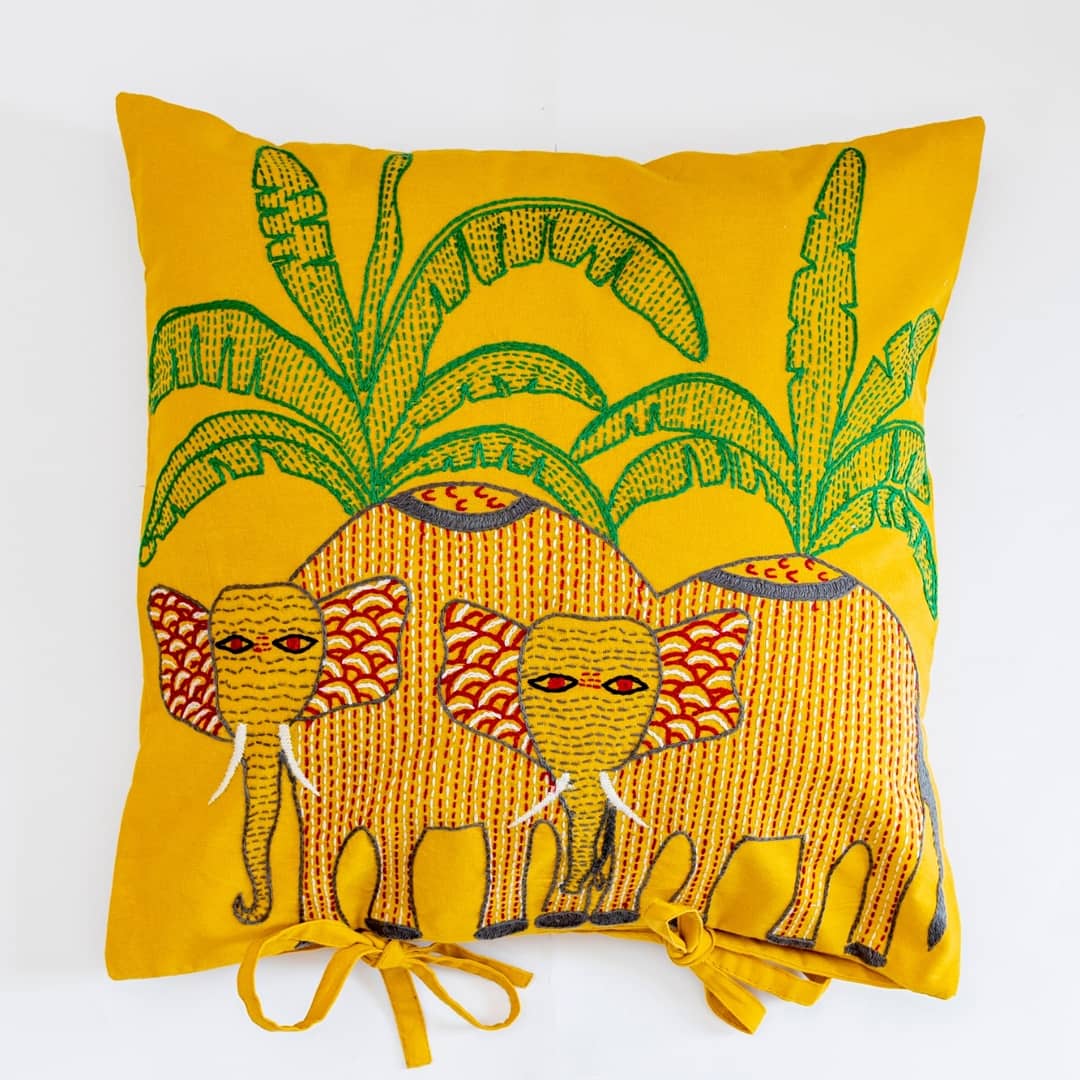 Ahambhumika's tweet photo. Hand embroidered cushion covers by our women artisans proficient in hand embroidery in a village on outskirts of Bhopal.
Size 16 x 16 inches. Fabric cotton, pre washed, pre shrunk and colourfast. 
Price Rs.750 per piece. To order please message us.
#handmade https://t.co/cotYbRf3cG
