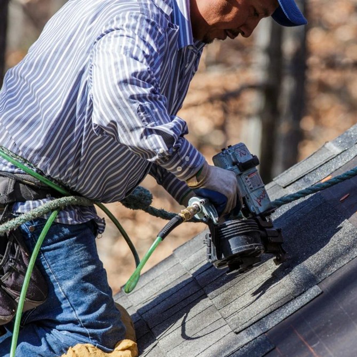 beantownbuilder's tweet photo. From repairs to installations, we work hard to stay on top of all your roofing needs. For questions or to schedule an inspection, call us at (617) 291-8501. https://t.co/yphEW4kDaR