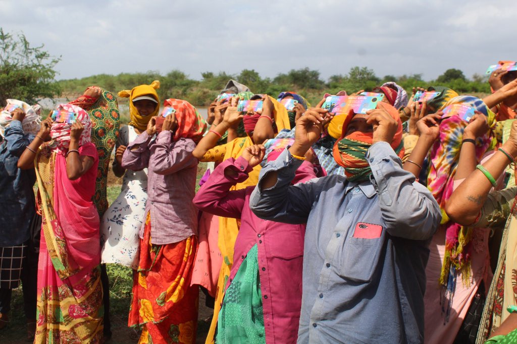 DirectorNilesh's tweet photo. Memorable Moments! #Enthusiasm among the people to see the #SolarSystem; through #SafeSolarViewer(Gifted By @InfoGujcost ) District Community Science Centre,Children’s Museum & Bal Bhavan, AMRELI
(Gujcost.DST.Govt.Of Gujarat) @narottamsahoo https://t.co/JYwsjK1iec