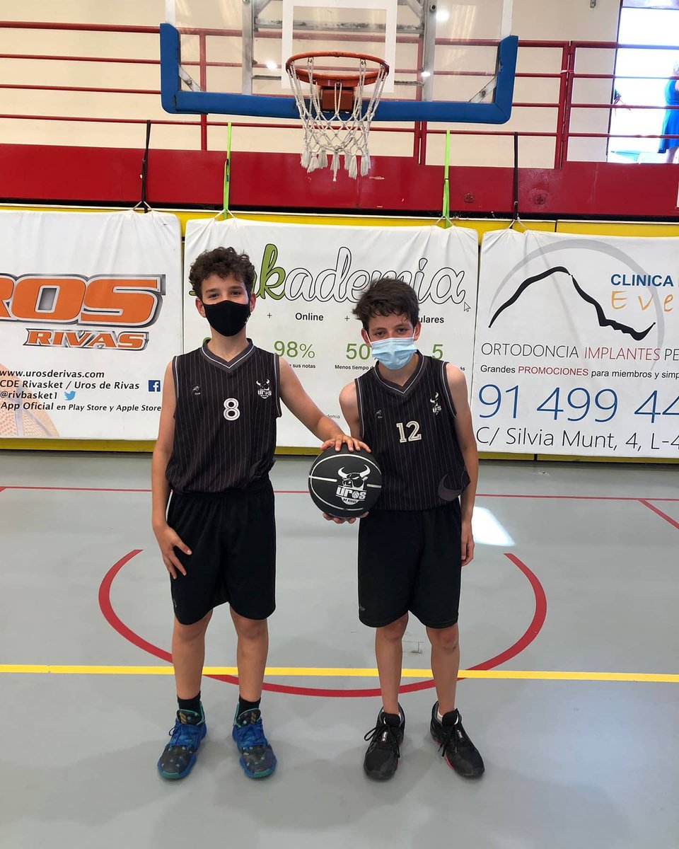 UrosDeRivas's tweet photo. Nuestros jugadores del #AM09A, Lucas y Sergio, han sido seleccionados para disputar el Campeonato de España de Selecciones que se disputará en San Fernando (Cádiz) del 25 de Junio al 29 de junio.
Gracias a su entrega y trabajo diario han conseguido este gran hito.
⬇️⬇️⬇️ https://t.co/fxDrwIwq6I
