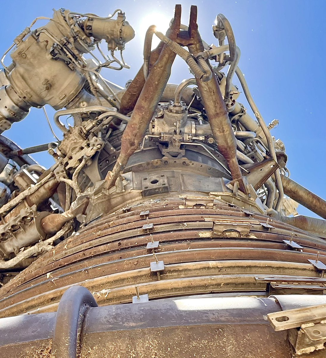 SCE_2_Aux_Jenni's tweet photo. There’s just nothing that compares to me quite like the view of a @AerojetRdyne F-1.
Pictures taken a few days back from the @kscosmosphere. I could of taken pictures of this all day! So I did lol
#f1engine #Cosmosphere #SaturnV #RocketEngine #AerojetRocketdyne https://t.co/8HOzLX5Ss4