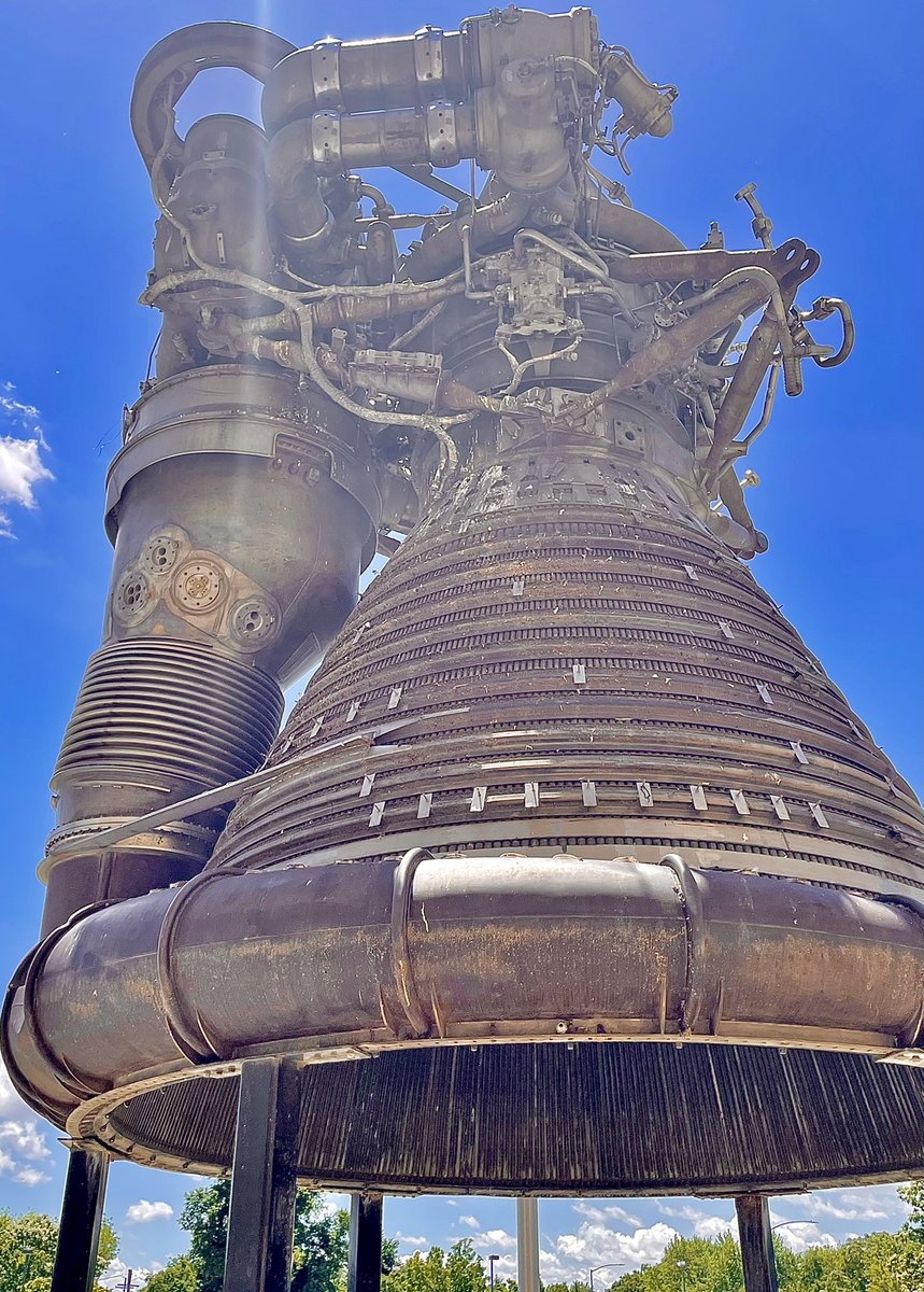 SCE_2_Aux_Jenni's tweet photo. There’s just nothing that compares to me quite like the view of a @AerojetRdyne F-1.
Pictures taken a few days back from the @kscosmosphere. I could of taken pictures of this all day! So I did lol
#f1engine #Cosmosphere #SaturnV #RocketEngine #AerojetRocketdyne https://t.co/8HOzLX5Ss4