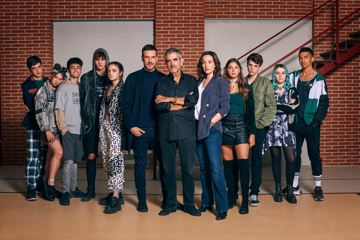 💜Una noticia bonita para alegrar hoy  al equipo de #HIT2 sudando la gota gorda en exteriores:

#Hit finalista en #Drama en el Festival de Nueva York <a href="/NYFestivals/">New York Festivals</a> <a href="/RTVE_Com/">RTVE Comunicación y Participación</a> 

Oléee <a href="/DanielGrao7/">Daniel Grao</a> <a href="/JacoboDelgadoB/">Jacobo Delgado</a> <a href="/pablich/">pablo</a> <a href="/luisavides/">Luisa Vides</a> <a href="/RebecaSala/">Rebeca Sala</a> <a href="/ArrufatBlasco/">estrella arrufat blasco</a>