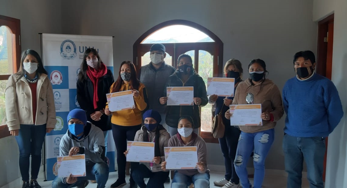 #SedeVallesUNJu VALLE GRANDE: FINALIZÓ EL CURSO SOBRE SENDERISMO PARA ANFITRIONES TURÍSTICOS

Más información en noticias.unju.edu.ar/noticia.php?id…