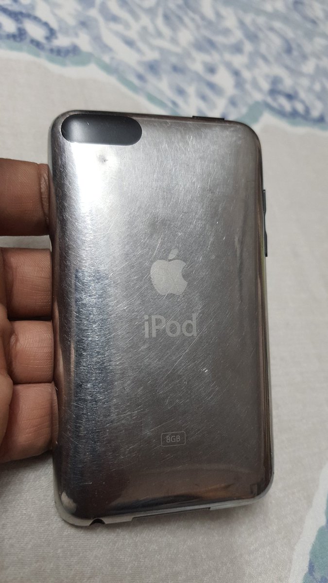 ChallaChaitu's tweet photo. Once upon a time, my 8GB of music world. Stylish iPod touch from 2008 time!
#ipodtouch #whataproduct #innovation #music #AppleMusic #Apple #stevejobs https://t.co/o1dKNov4cr