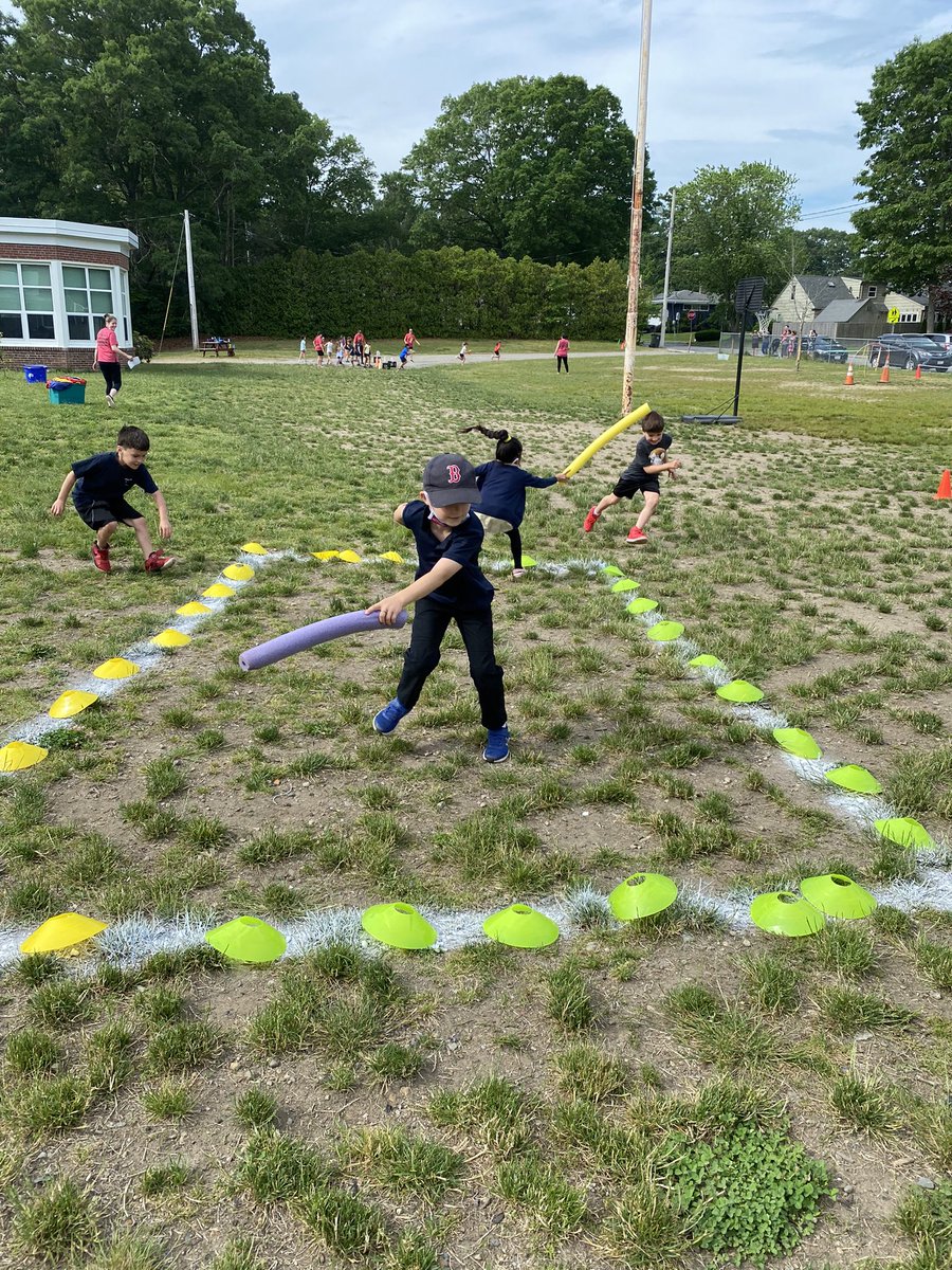 So much fun! Field Day rocks! <a href="/taylorcpacheco/">Taylor Santos</a> <a href="/Frps_Tansey/">James Tansey School</a> #tanseytigers