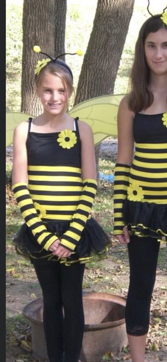 hwillx10's tweet photo. mom keeps airdropping me old pictures of Hannah and telling me how dorky I used to be https://t.co/KqU6xp9Mhx