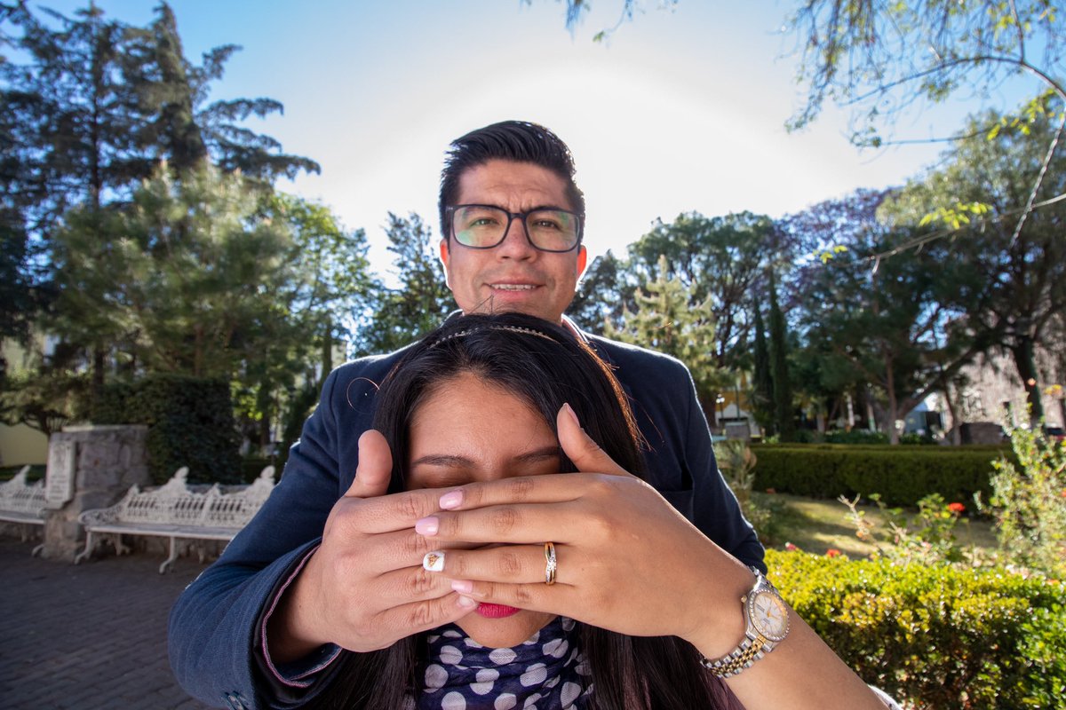 rendermed's tweet photo. ❤️ “El AMOR es sólo una palabra, hasta que alguien llega para darle sentido”.

🙏🏼 Gracias por invitarnos a ser testigos de momentos inolvidables. 

📸 @CarlosMiguelBau y @dimelanda 

#photoshoot #photography #photooftheday #photographer #photo #model #love #fashion #portrait https://t.co/kVInweJA0A