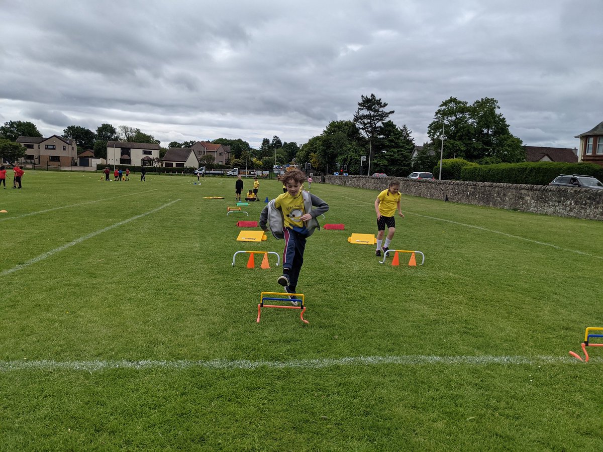 MissHendryP4H's tweet photo. Some sports day snaps 🏅 https://t.co/5R2kp9FyU3