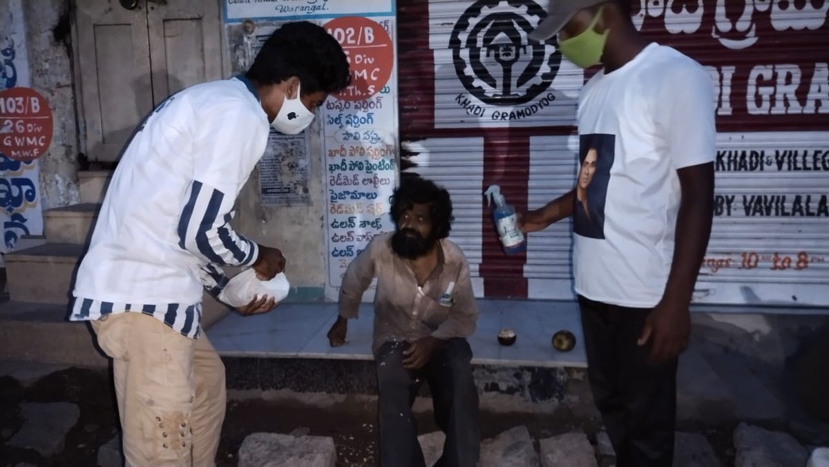 InspiredSood's tweet photo. Helping hands are better then praying lips @sonusood sir(God of inspiration)
@SonuSood 
@InspiredSood 
@SonuSoodArmy 
@FcSonuSood 
@DeccanChronicle https://t.co/GkBu5qdSoy