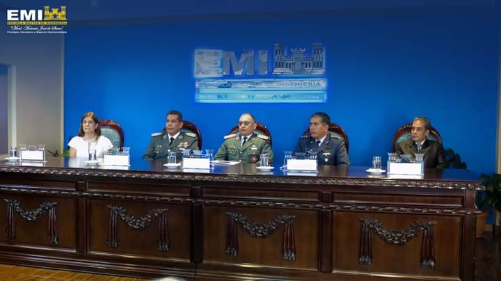 ComusavBolivia's tweet photo. 🇧🇴FIRMA DE CONVENIO 🇪🇸
"Estudio Clínico del uso del Dióxido de Cloro en el tratamiento consentido del COVID - 19" entre COSSMIL", Escuela Militar de Ingeniería "Mcal. Antonio José de Sucre", y la Sociedad Científica para la Investigación Biomédica (España) @ComusavArg
@ComusavP https://t.co/e5mAoZJ9Ig