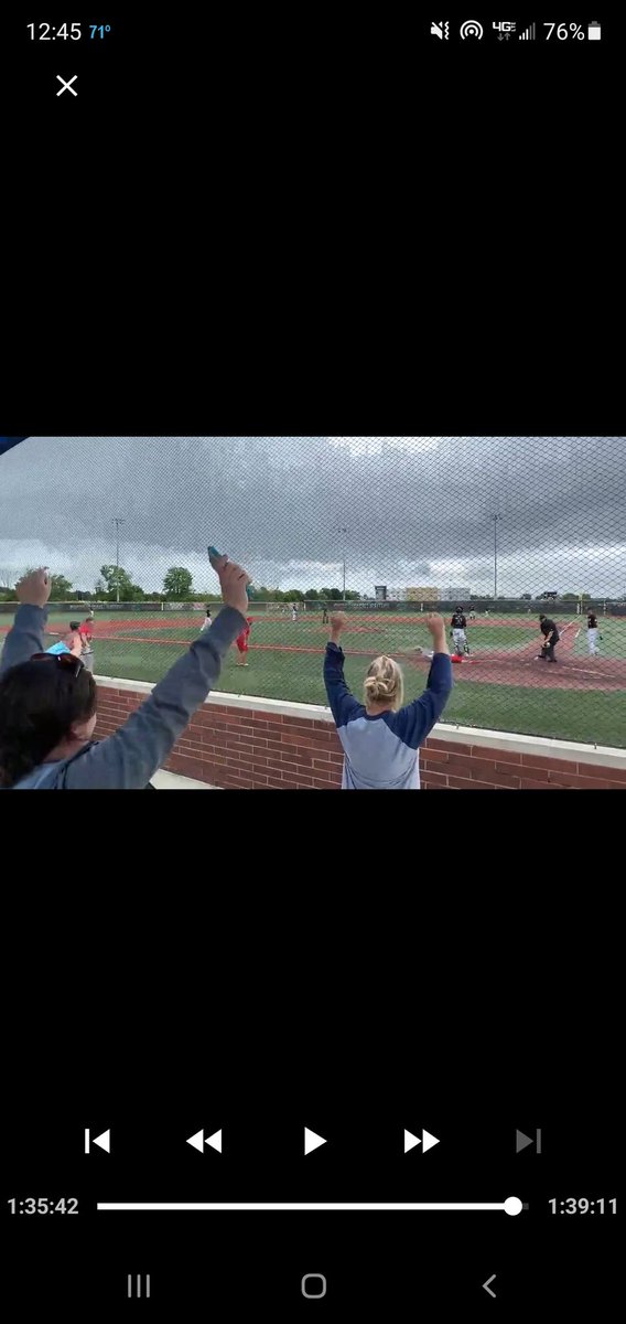 MidAthletics_17's tweet photo. Indiana Spikes 16u Cruz wins game one pool play vs. Indiana Bulls White..1 -0.. PGBA Indiana June Games..In walk off fashion..Stone Silver with the walk off double to score Ashton Lilly for the win.
@SWI_Sports
@henrycruz273021 @ https://t.co/dfPQbUqpjE