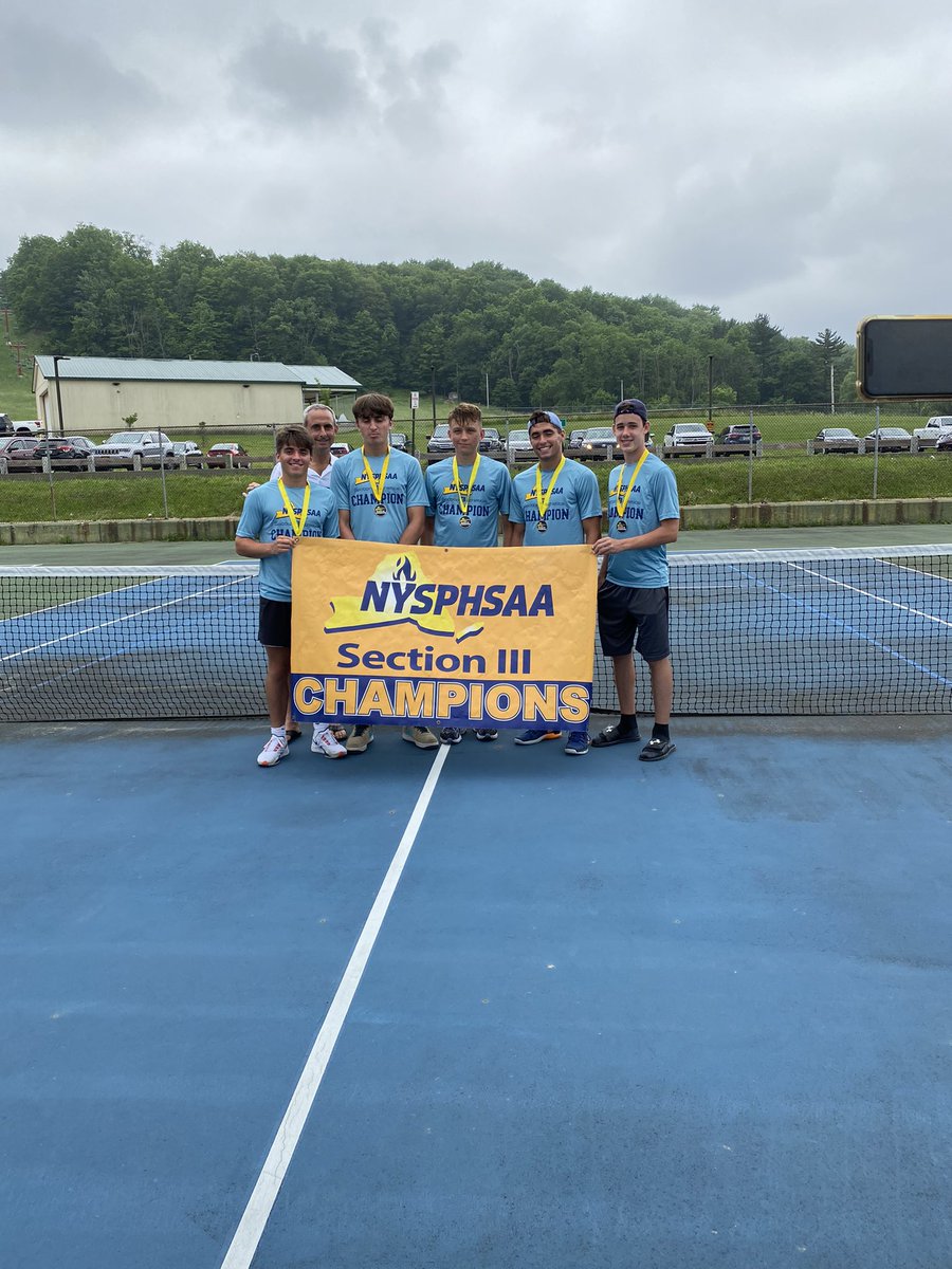 oneidasac's tweet image. Congratulations to our tennis sectional champions! Aidan and Ajay Hicks won 1st doubles, Seth O’Connell and Drew Hicks won 2nd doubles, and Spencer Ingmire won 3rd singles #gooneida