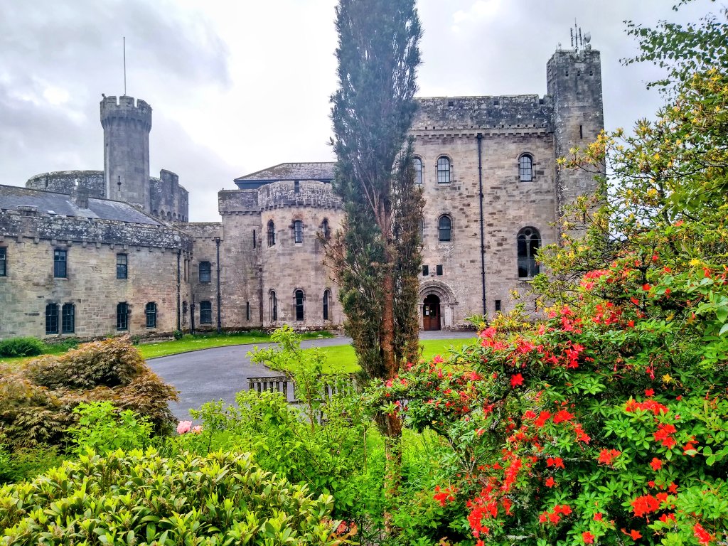NatureL23172583's tweet photo. So amazing to have a free attraction . #Glenstal https://t.co/O09tDesxPn