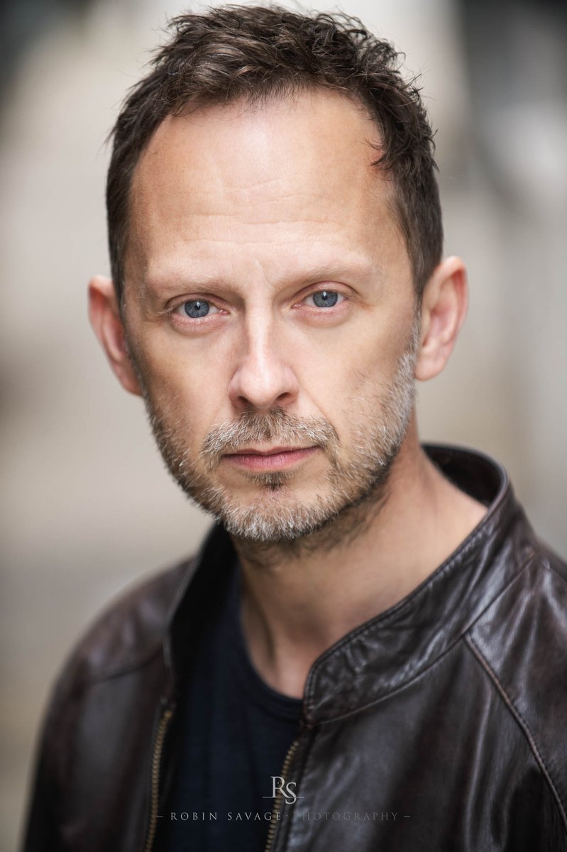 RobinSavagePics's tweet photo. Breeze of an afternoon spent with old drama school chum @_JamesTempleton .

REP: @thenarrowroadco  

https://t.co/I5Ek3Sfz17

#actor #headshots #theaphp https://t.co/LitGBqiLsn