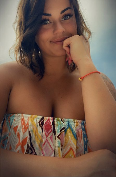 Vous voulez me faire plaisir ? Un petit vote gratuit par ici quand vous y pensez :) merci  https://t<a href="/tag/nouvellephotodeprofil"class="tags"><span>#nouvellephotodeprofil</span></a>