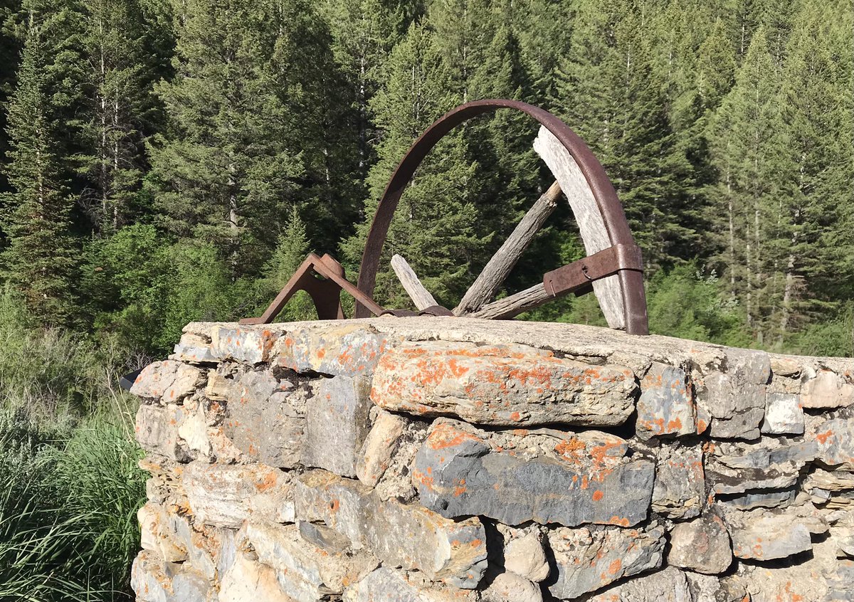 bchambers1's tweet photo. Earlier pioneers in Cache Valley found a beautiful canyon to mill lumber for new construction in the 1870’s. The beavers love this place as well. Always a great hike! #TempleFork #Sawmill #hiking #UtahOutdoors https://t.co/vWMxqXegaX