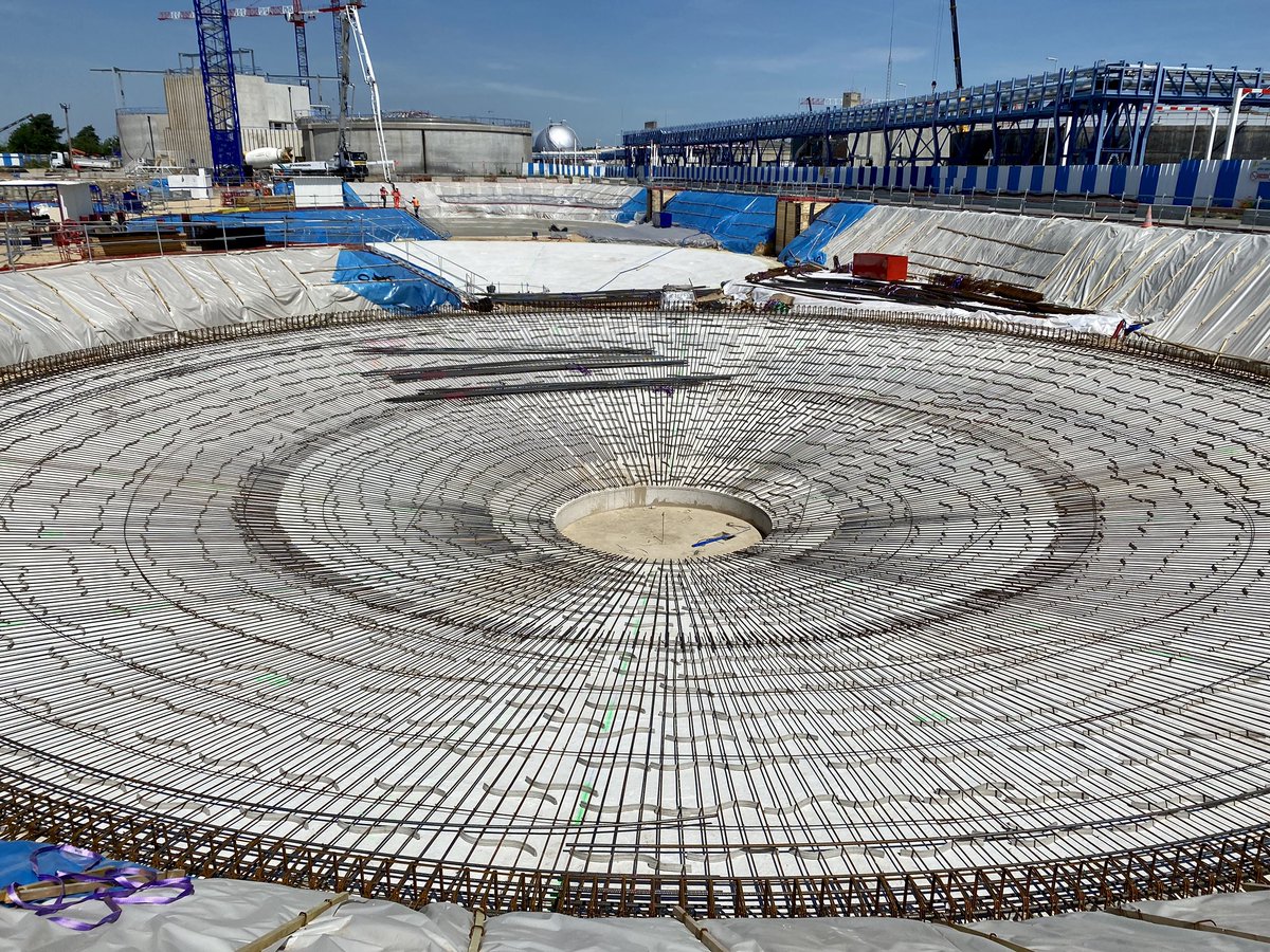 Hier à <a href="/villedenarbonne/">Ville de Narbonne</a> pour #BioResourceLab, aujourd’hui à #Achères pour le compte du <a href="/Le_SIAAP/">SIAAP</a>, @Suez construit la nouvelle filière française de production de #biogaz à partir de boues de station d’épuration. 

#transitionenergetique