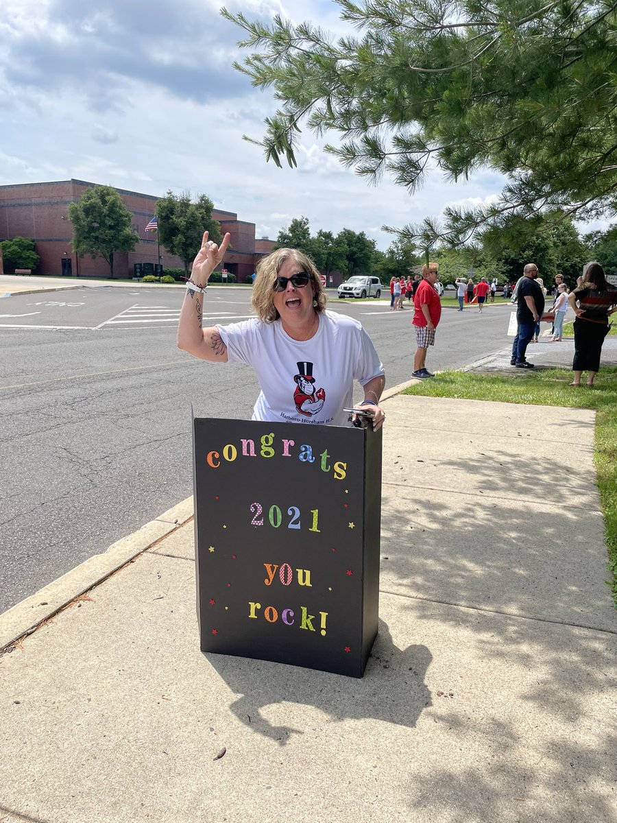 Congratulations HHHS Class of 2021😎🤘🏻You will be missed! 🎩🔴⚫️