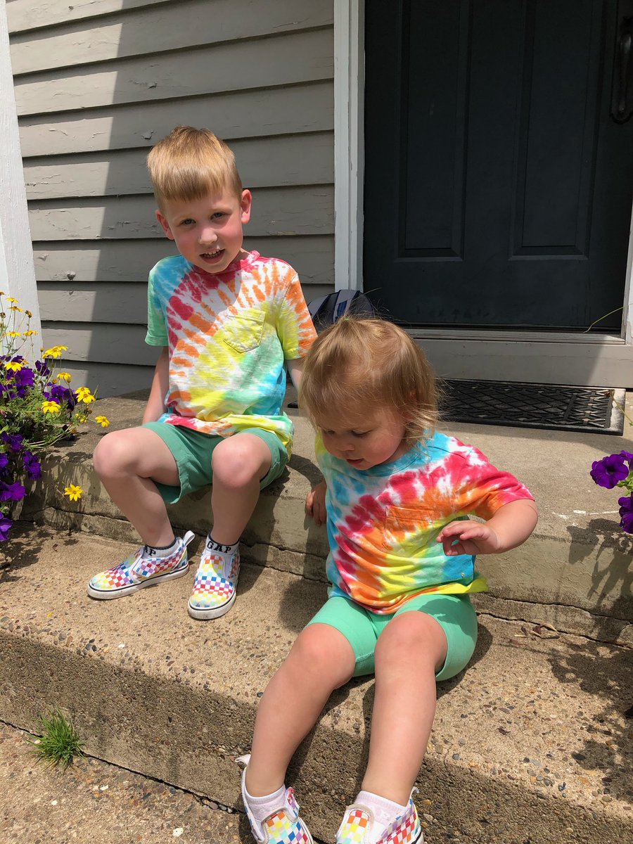 Showing pride for their LGBTQ+ family today! Thank you @mshupp_prek <a href="/BearTavernES/">Bear Tavern E.S.</a> <a href="/cturnbull15/">Chris Turnbull</a> for supporting our family! #BearTavernPride