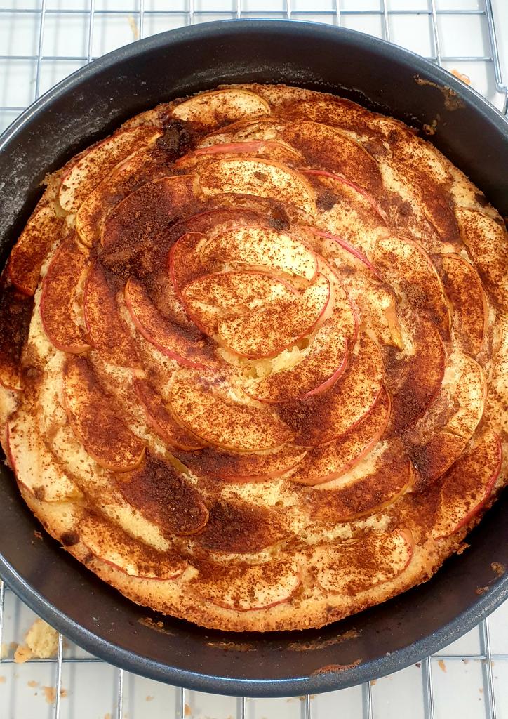 1NataleeBrown's tweet photo. Term 6 will be exciting for  our Food &amp; Nutrition students @RGTrustSchool, lots of dishes to create. Year 8's kicked off the term showing off their baking skills , making a Dutch Apple Cake today. 
#foodandnutrition
#summerterm 
#cooking
#baking https://t.co/4CjbEDdaqO