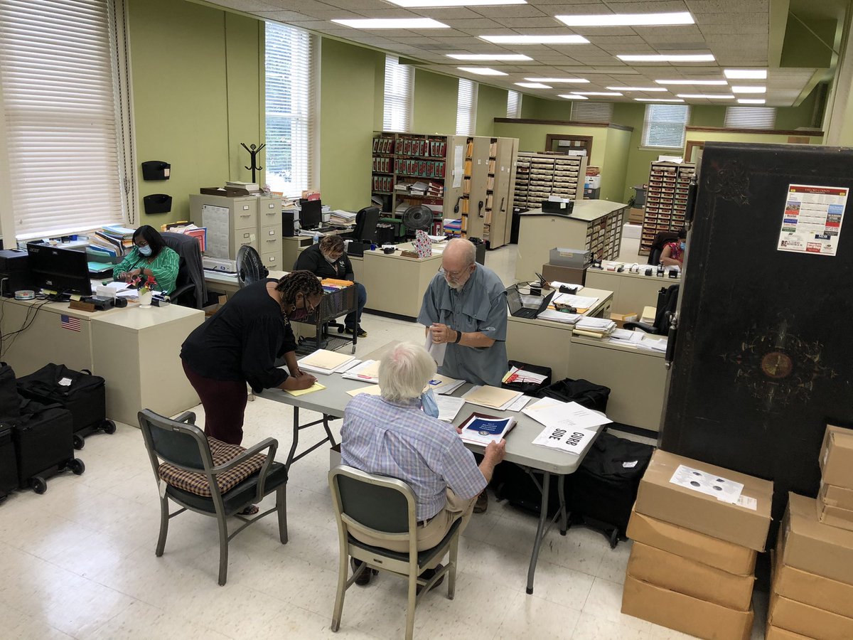 TimKalich's tweet image. Validation of affidavit ballots in Greenwood mayoral race completed. Election commissioners begin the count. Commissioner John Downs estimates process to take another hour to finish and produce complete but unofficial totals.