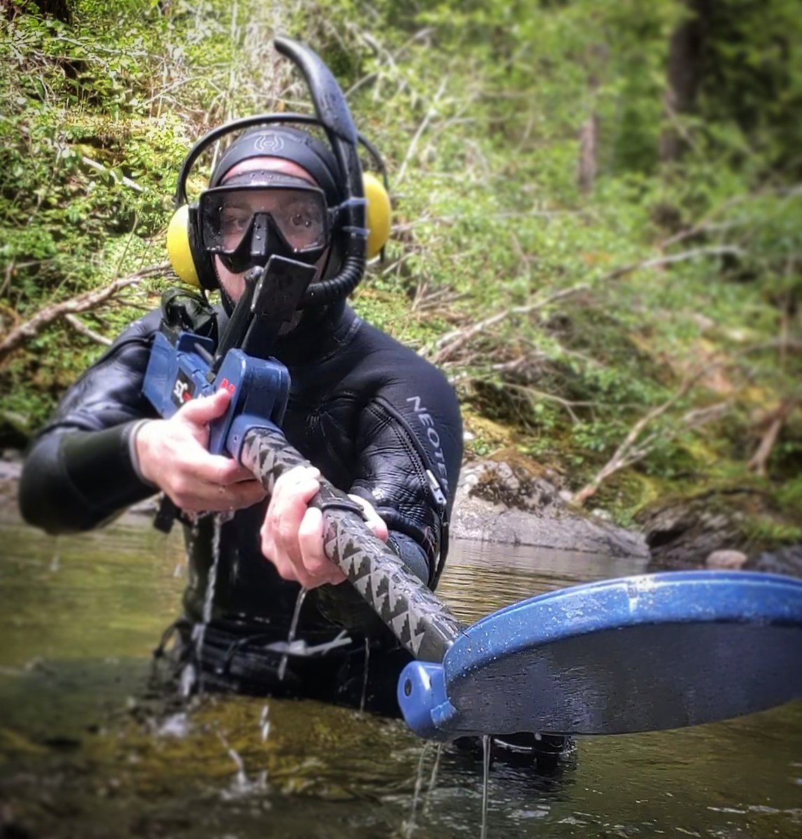 I recently joined the Navy Seals but unfortunately got kicked out on day one. I started my own tactical group but only I'm in it because I need all the treasure I can get to feel better 🙂
#navyseals #goldrush